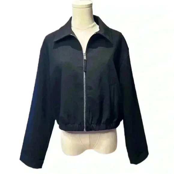 🧨Zara like new  cropped black bomber jacket. Size L - Picture 1 of 8